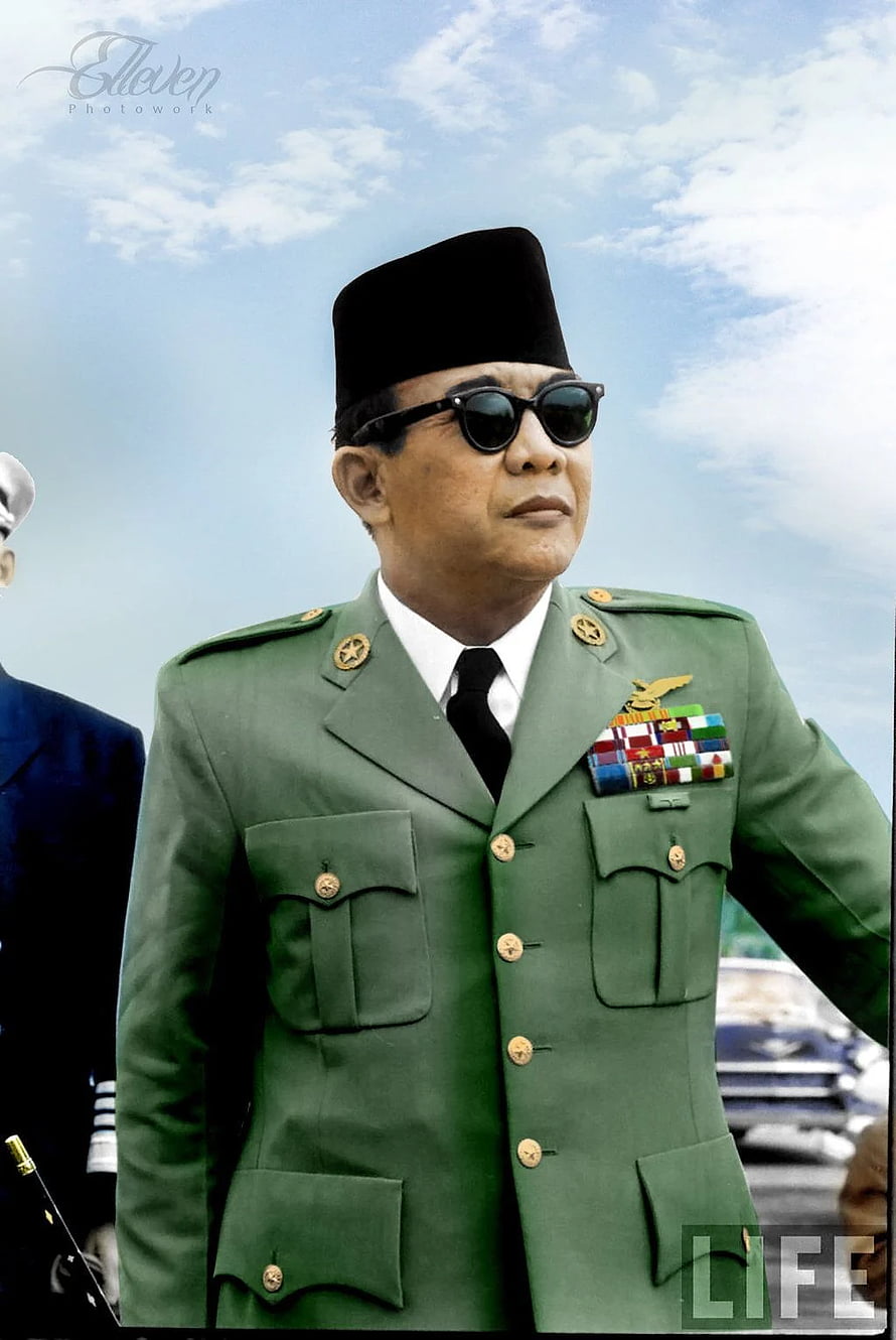 Soekarno in formal military uniform with medals and traditional cap HD phone wallpaper