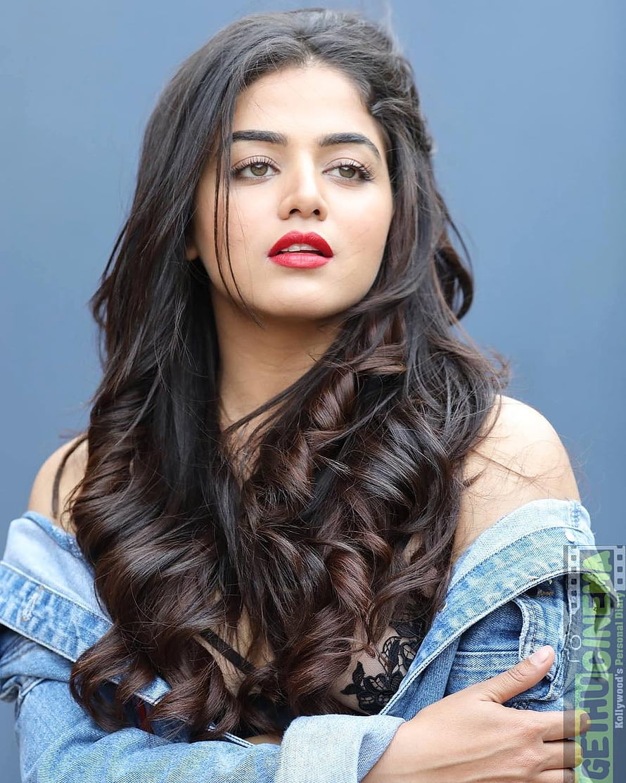 Wamiqa Gabbi Portrait in Off-Shoulder Denim Jacket with Long Wavy Hair HD phone wallpaper