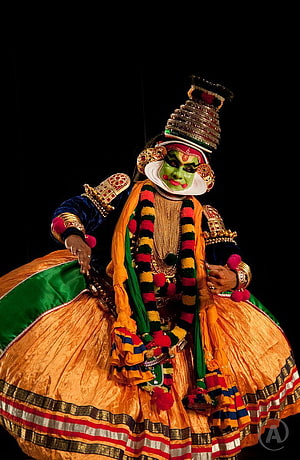 Kathakali Performer in Traditional Kerala Dance Costume with Green Face Paint HD phone wallpaper