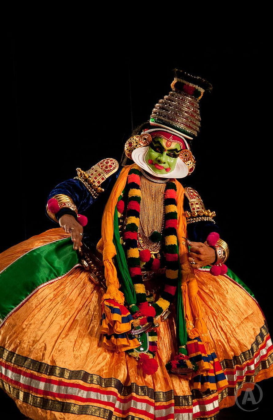 Kathakali Performer in Traditional Kerala Dance Costume with Green Face Paint HD phone wallpaper