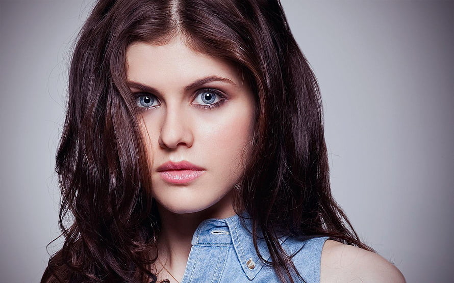 Alexandra Daddario Portrait with Dark Hair and Blue Eyes in Denim Top HD wallpaper