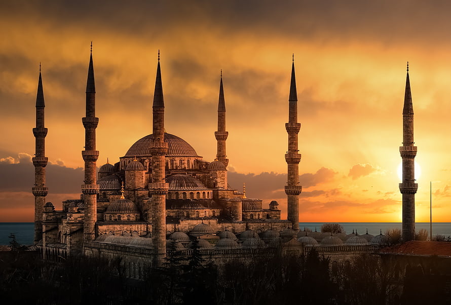 Sultan Ahmed Mosque Silhouette Against Golden Sunset Sky in Istanbul HD wallpaper
