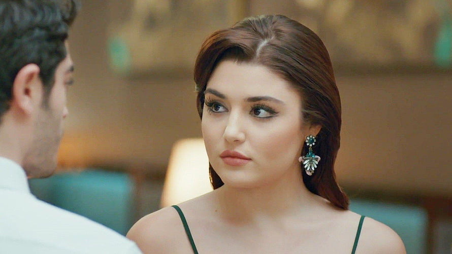 Hande Erçel in Elegant Evening Wear with Statement Earrings HD wallpaper