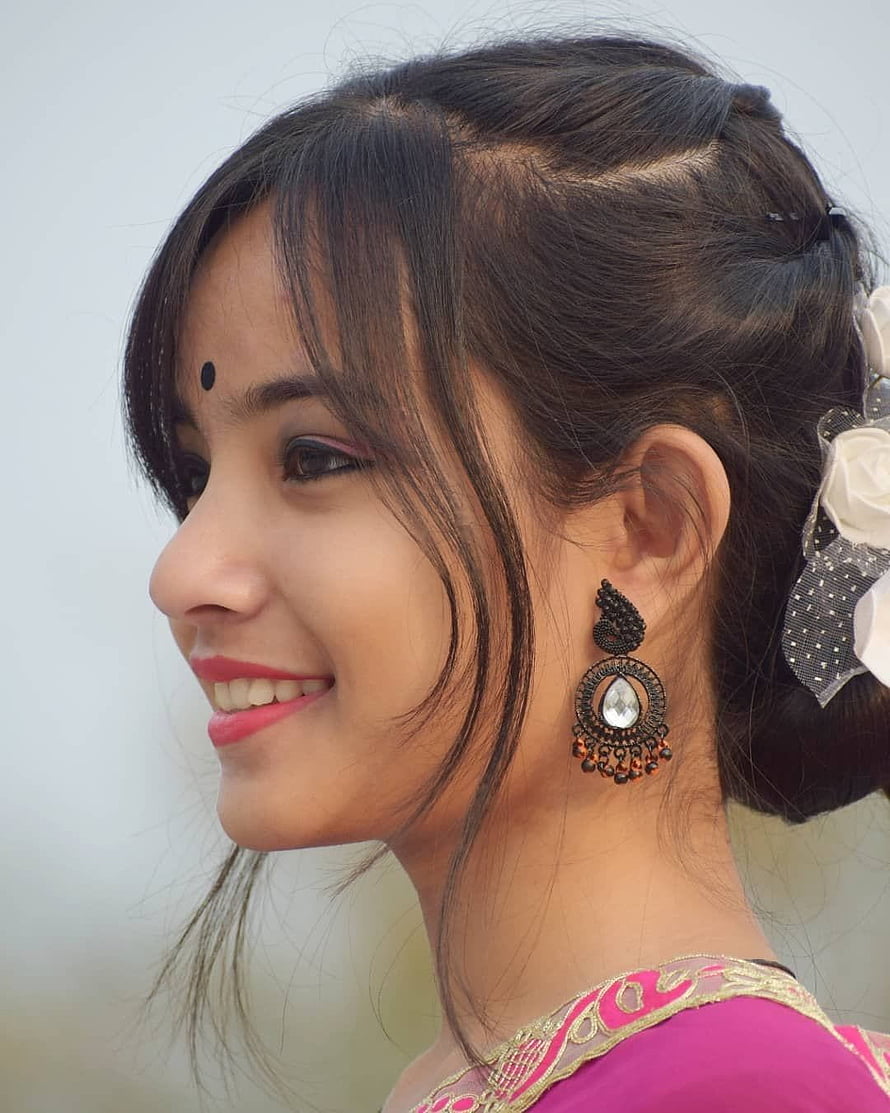 Assamese Girl in Traditional Attire with Floral Hairpiece and Jhumka Earrings HD phone wallpaper