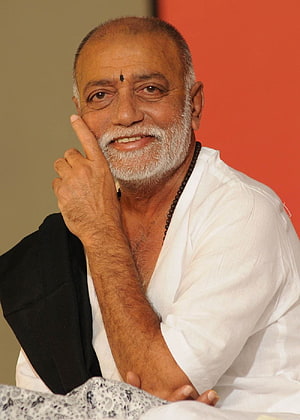 Morari Bapu Portrait in White Kurta with Black Beaded Necklace and Traditional Tilak HD phone wallpaper