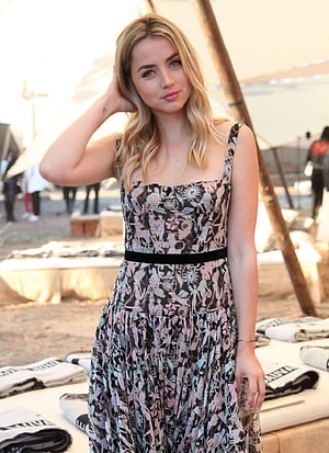 Ana de Armas in a floral maxi dress at an outdoor event HD phone wallpaper