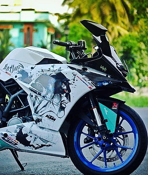 KTM RC 200 Custom Batman Graphic Wrap with Blue Alloy Wheels HD phone wallpaper