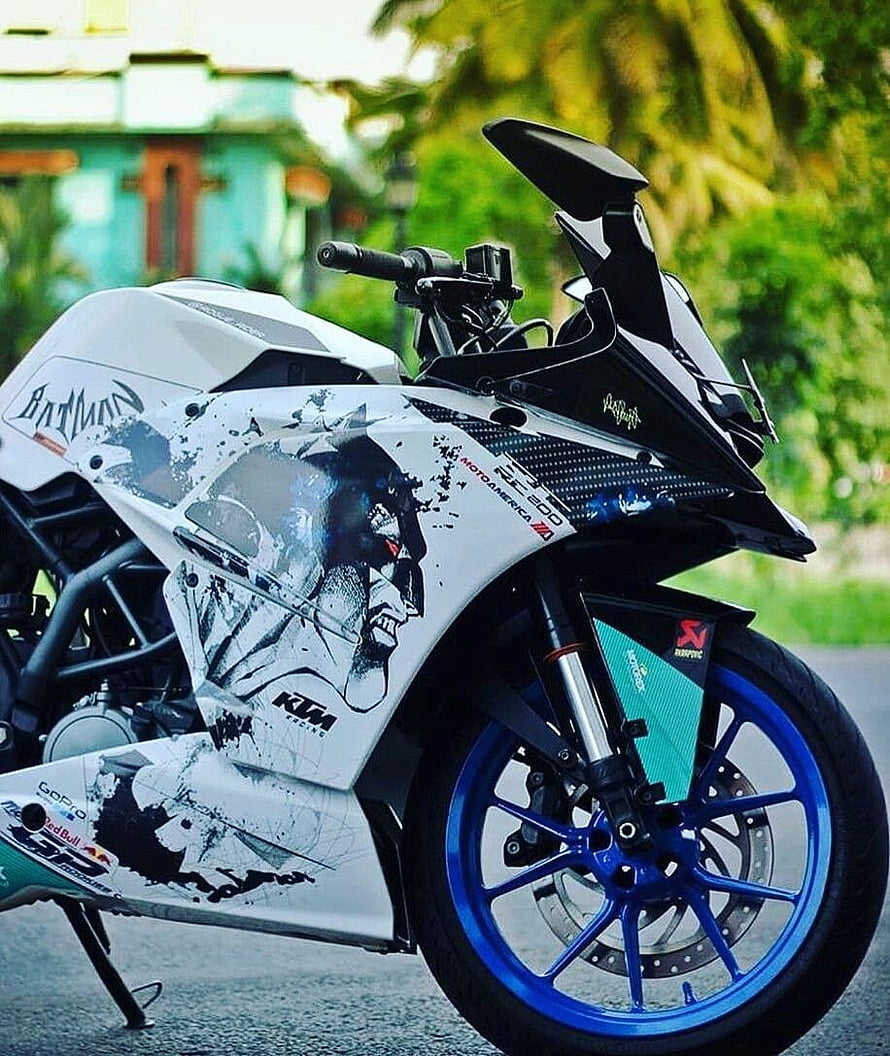 KTM RC 200 Custom Batman Graphic Wrap with Blue Alloy Wheels HD phone wallpaper
