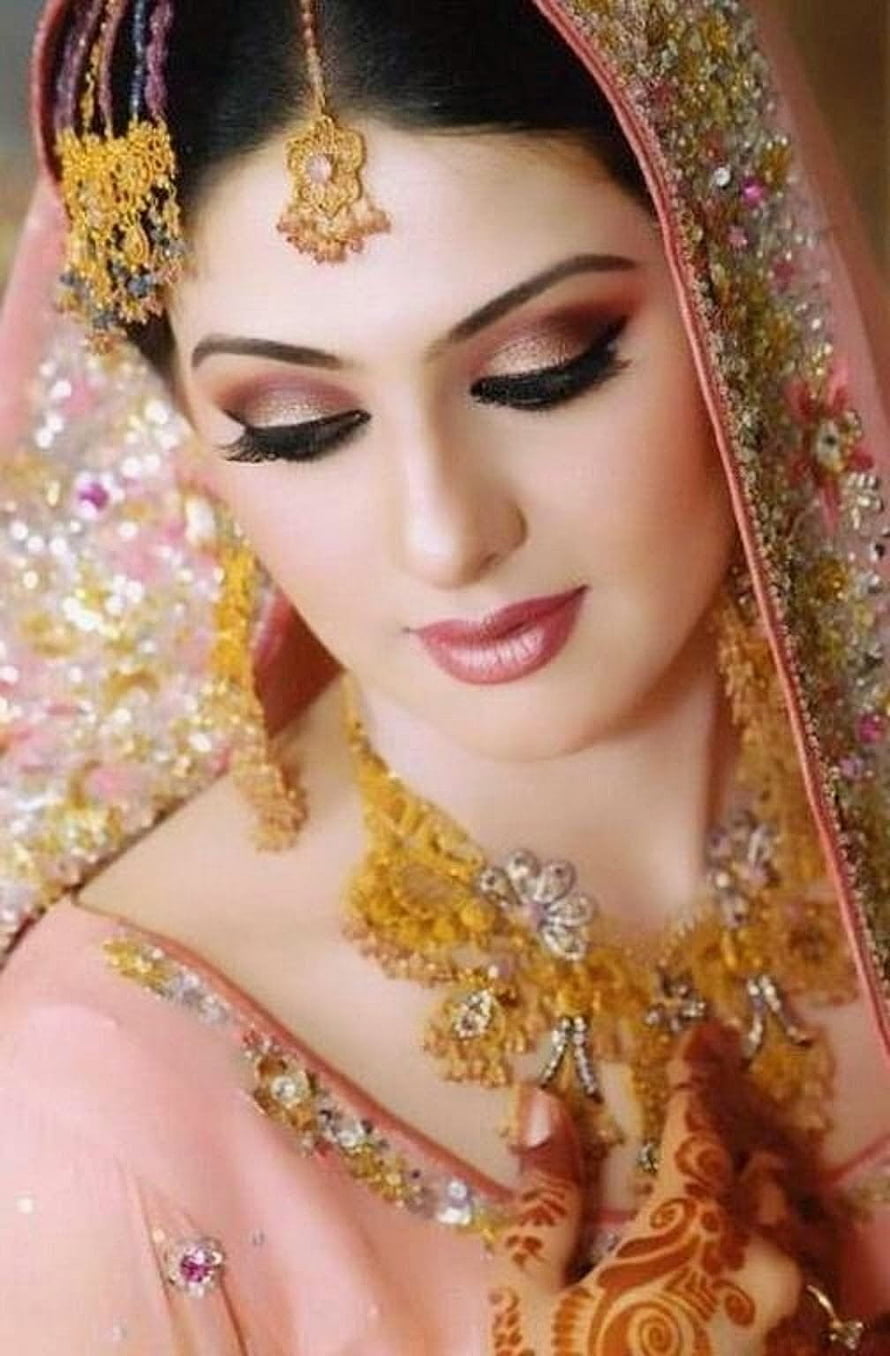 Elegant Indian Bride in Pink Lehenga with Gold Jewelry and Henna HD phone wallpaper