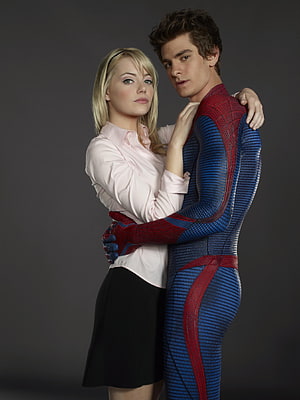 Emma Stone and Andrew Garfield as Gwen Stacy and Peter Parker in The Amazing Spider-Man HD phone wallpaper