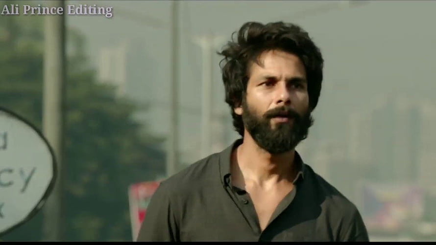 Ranveer Singh as Kabir Singh in a moody outdoor cinematic scene HD wallpaper
