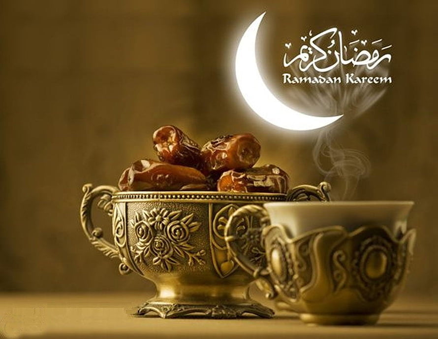 Ramadan Kareem Greeting with Crescent Moon, Dates, and Traditional Tea HD wallpaper