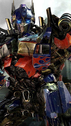Optimus Prime from Transformers Movie in Battle Worn Robot Mode HD phone wallpaper