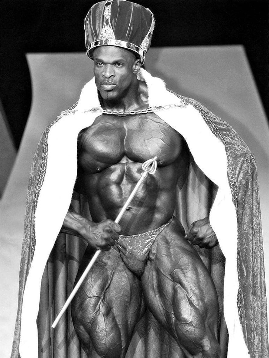 Ronnie Coleman in a regal king costume with crown and scepter during a bodybuilding competition, ronnie coleman bodybuilding, #Ronnie Coleman HD phone wallpaper