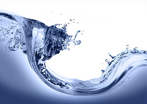 Dynamic Water Splash in Cool Blue Tones with Bubbles and Droplets HD wallpaper