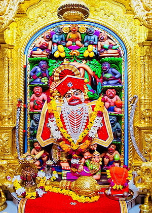 Salangpur Hanuman Temple Deity with Maruti and Hanumanji Statues in Ornate Golden Shrine HD phone wallpaper