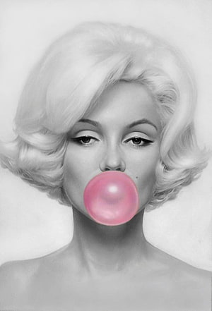 Marilyn Monroe Portrait with Pink Bubble Gum in Black and White HD phone wallpaper