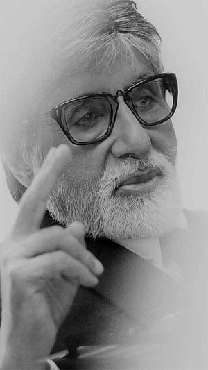 Amitabh Bachchan Black and White Portrait with Glasses and Beard HD phone wallpaper