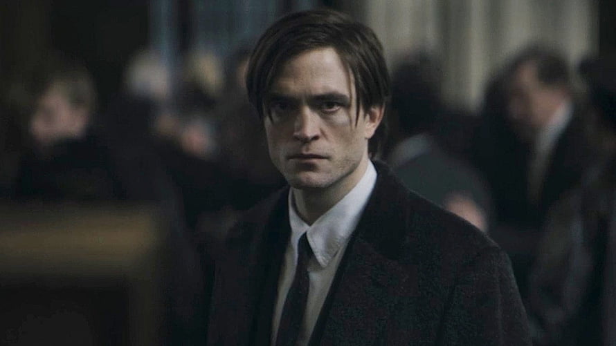 Robert Pattinson as Bruce Wayne in The Batman 2022 Film Still HD wallpaper