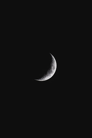 Crescent Moon in Black and White Night Sky HD phone wallpaper