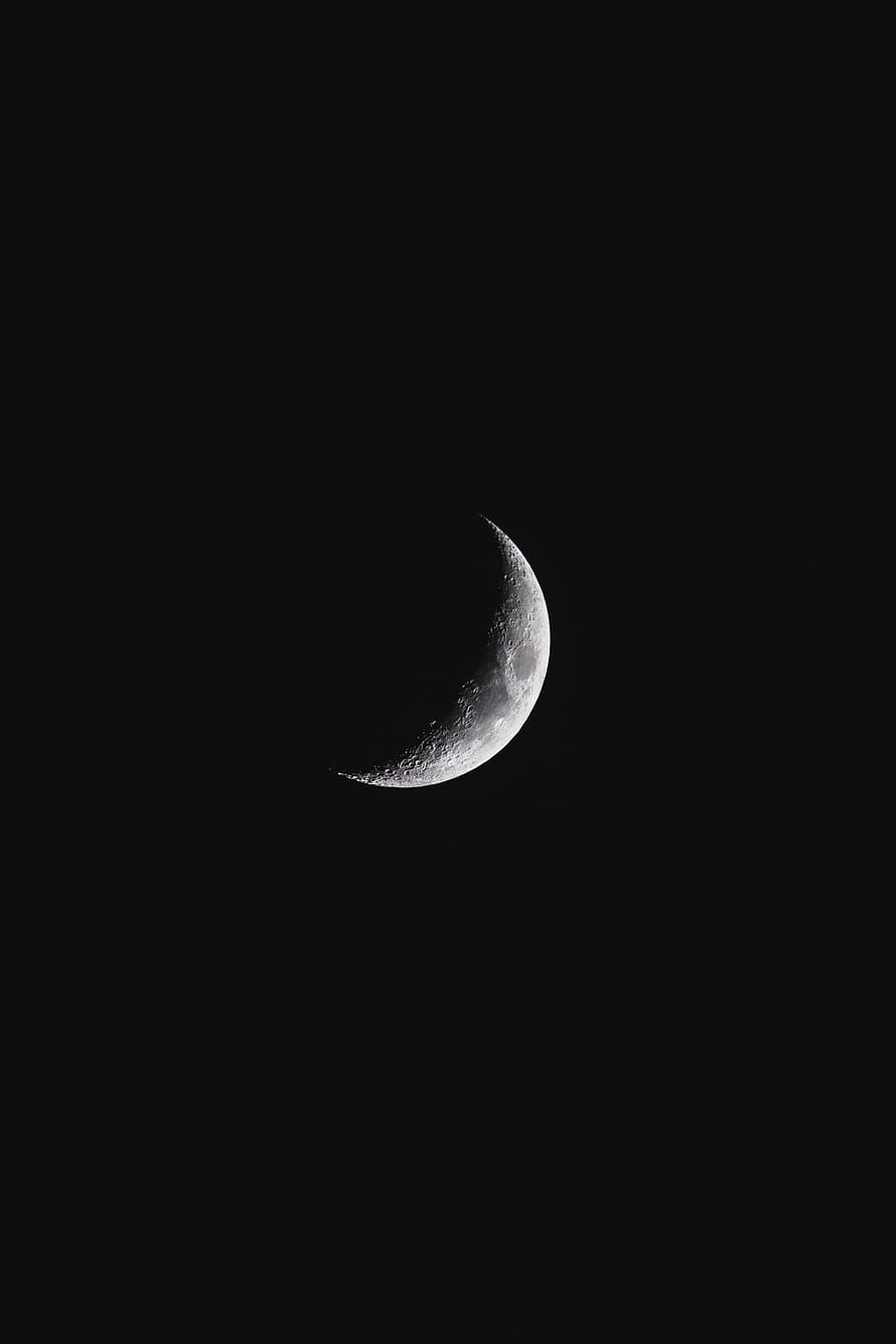 Crescent Moon in Black and White Night Sky HD phone wallpaper