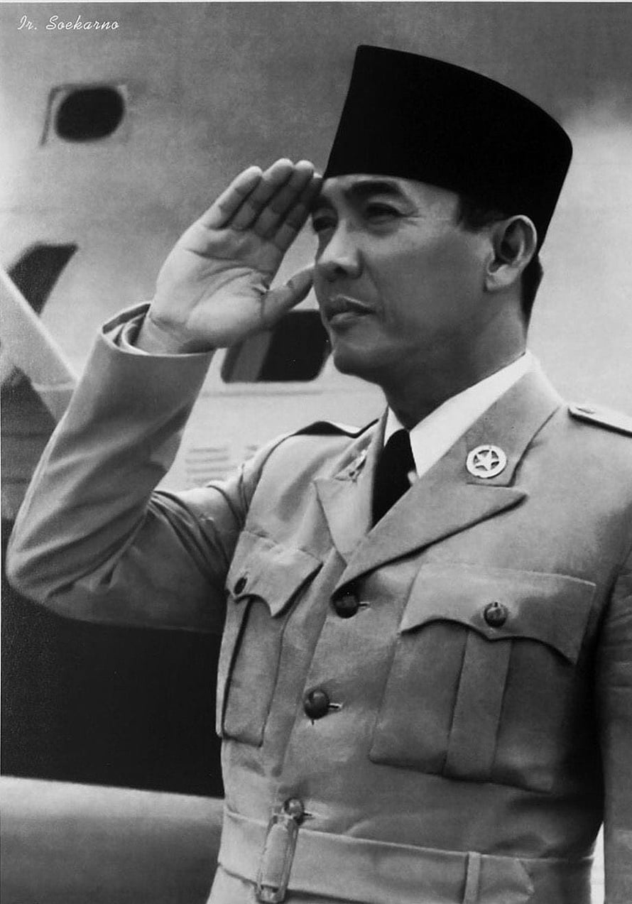 Soekarno in Military Uniform Saluting in Black and White Portrait HD phone wallpaper