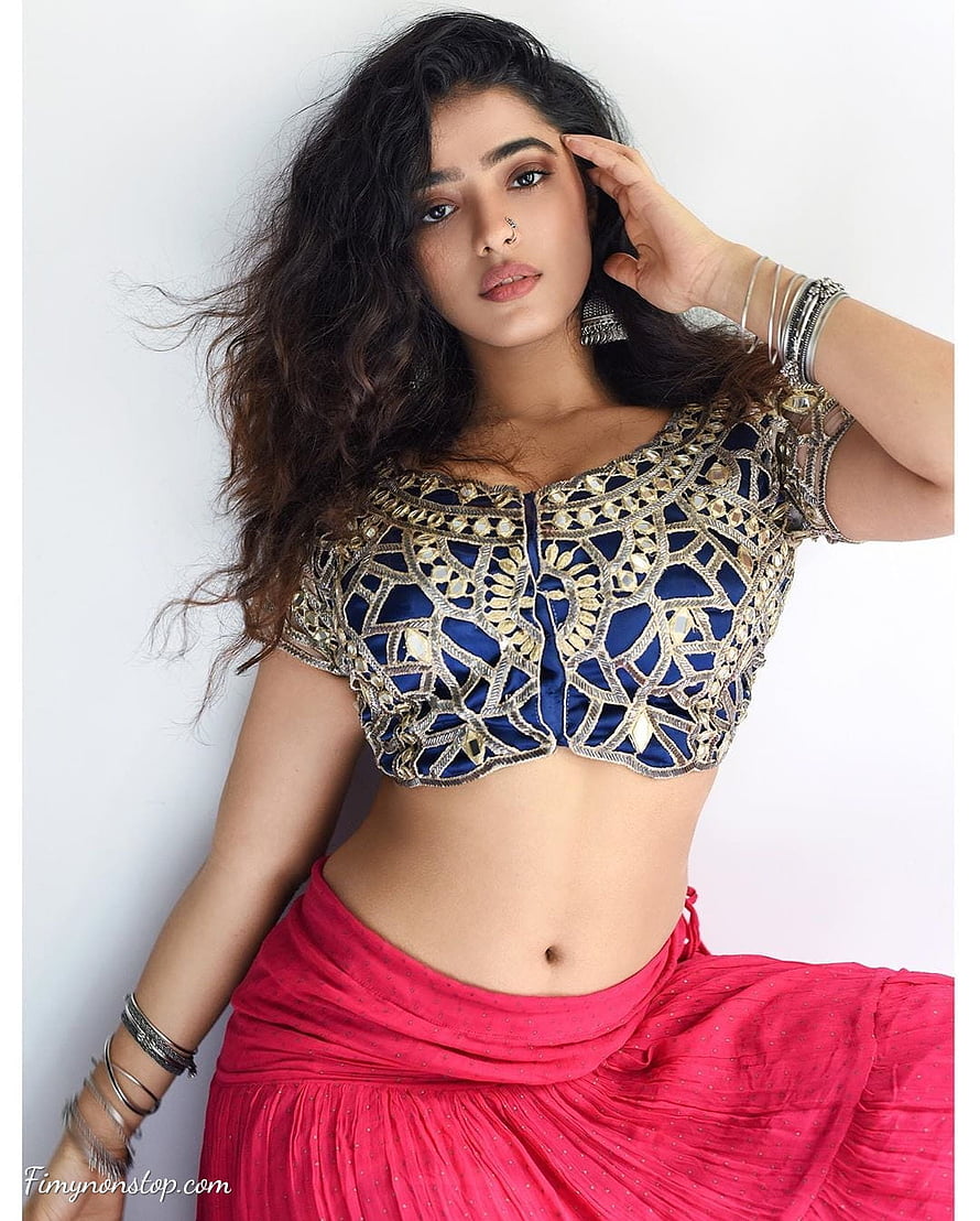 Kethika Sharma in Embroidered Blue Choli and Pink Lehenga HD phone wallpaper