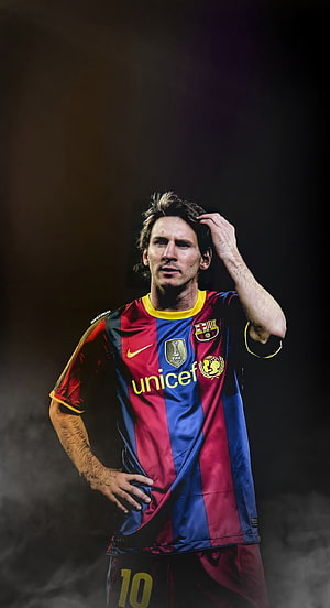 Lionel Messi in Classic Barcelona Home Kit with UNICEF Sponsorship HD phone wallpaper