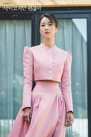 Seo Ye Ji in Elegant Pink Two-Piece Suit from It's Okay To Not Be Okay HD phone wallpaper