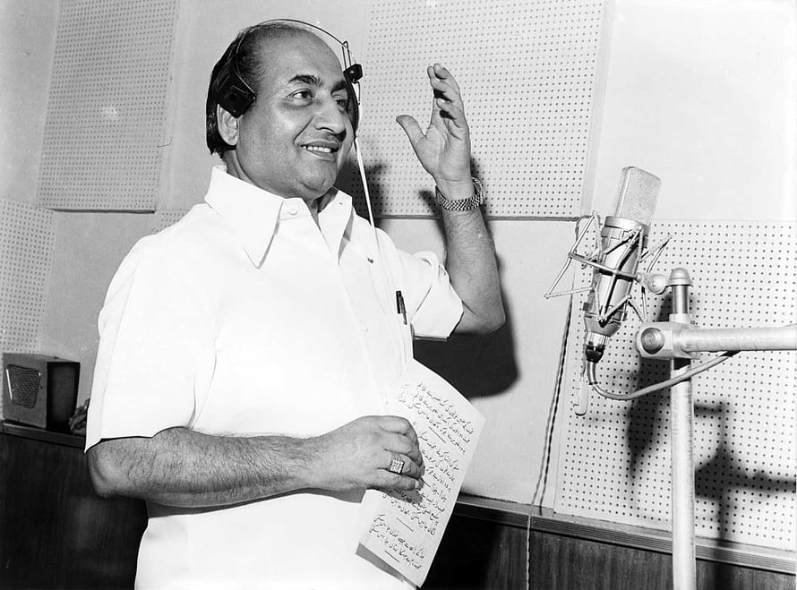 Mohammed Rafi Recording in Studio with Microphone and Headphones HD wallpaper
