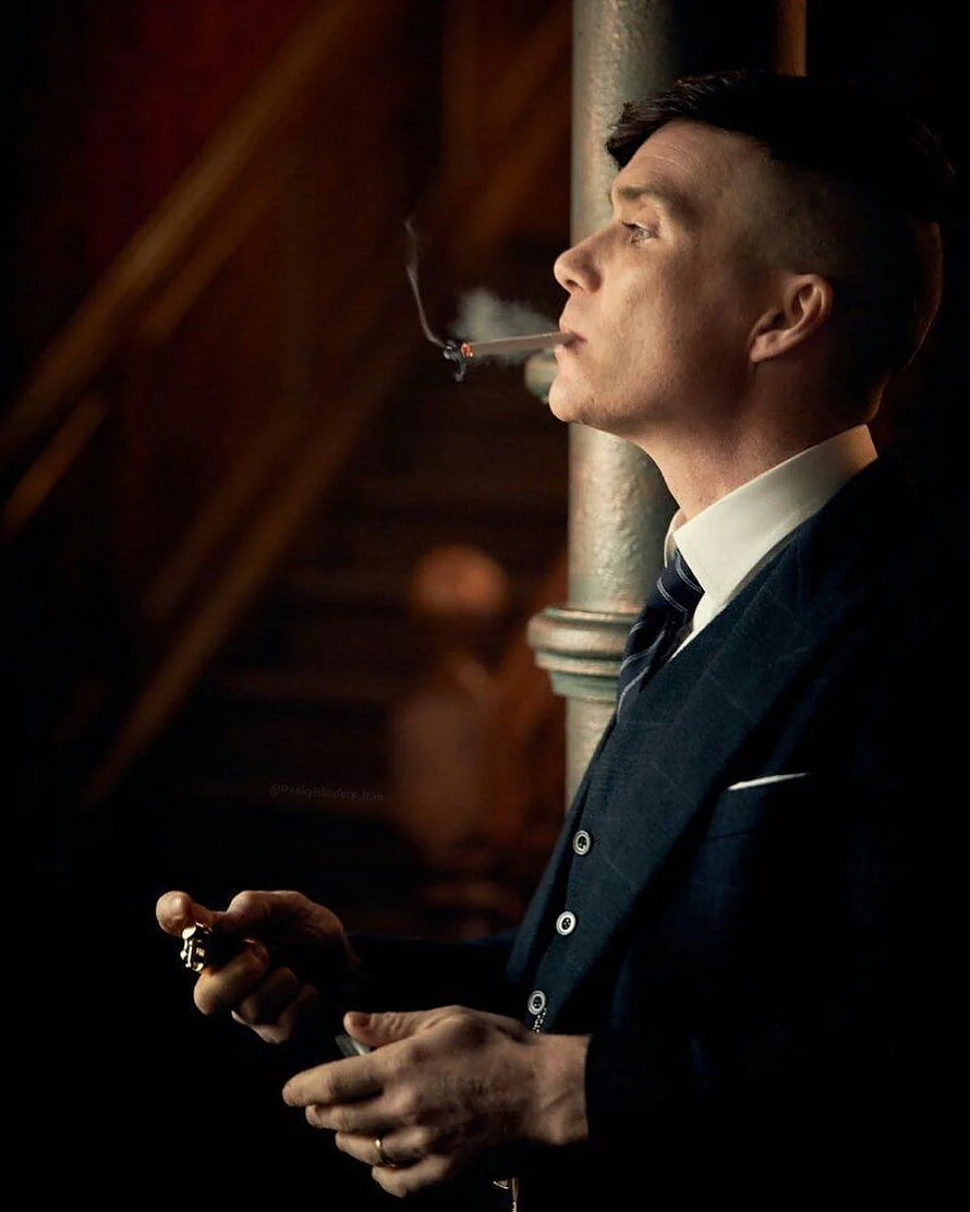 Cillian Murphy as Tommy Shelby Smoking Cigarette in Peaky Blinders HD phone wallpaper