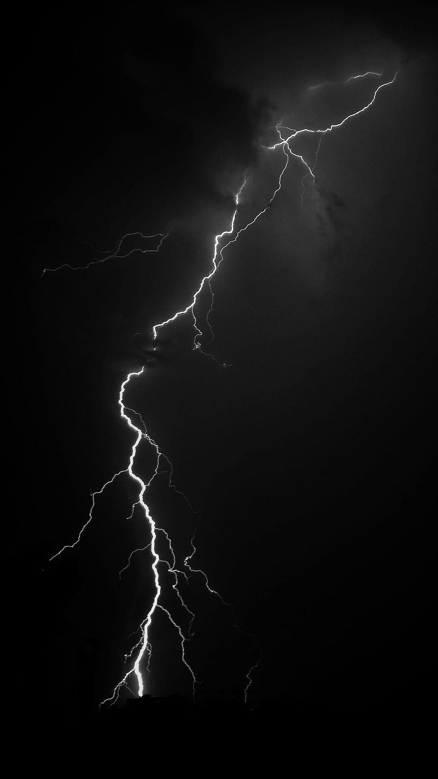 Dramatic White Lightning Bolt Splitting a Dark Night Sky HD phone wallpaper