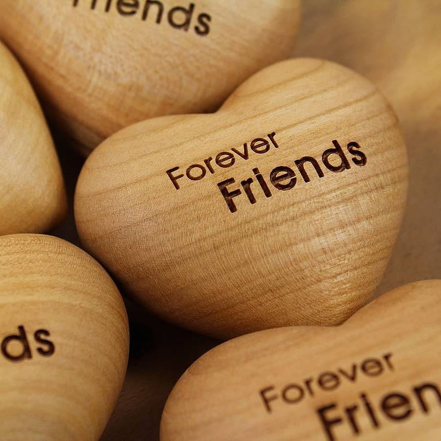 Engraved Wooden Heart Shaped Friendship Tokens with Forever Friends Inscription HD phone wallpaper