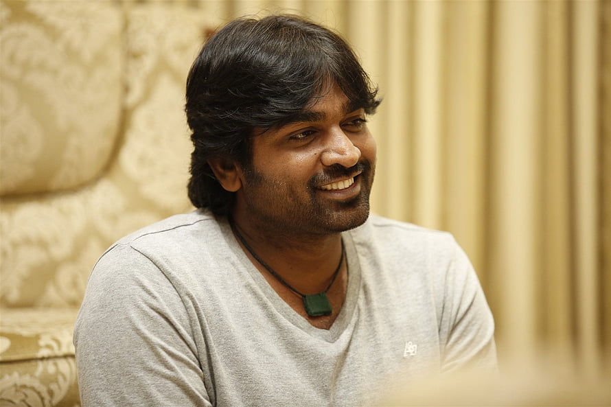 Vijay Sethupathi in 96 Movie Still, Smiling Portrait in Grey Tee HD wallpaper