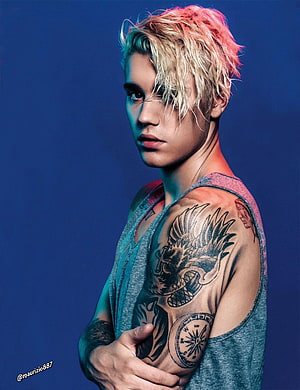 Justin Bieber Studio Portrait With Dragon Tattoo And Pink Hair HD phone wallpaper