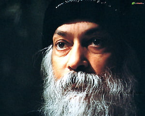 Osho Portrait With White Beard And Turban In Dramatic Lighting HD wallpaper